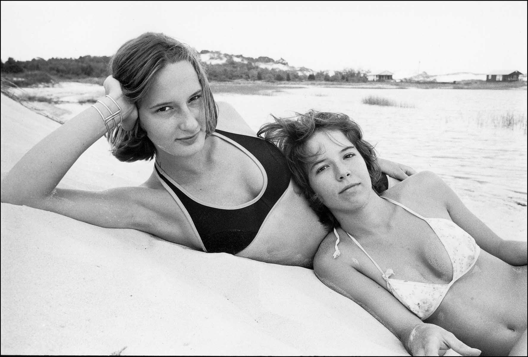 Diane & Sarah 1_1200.jpg